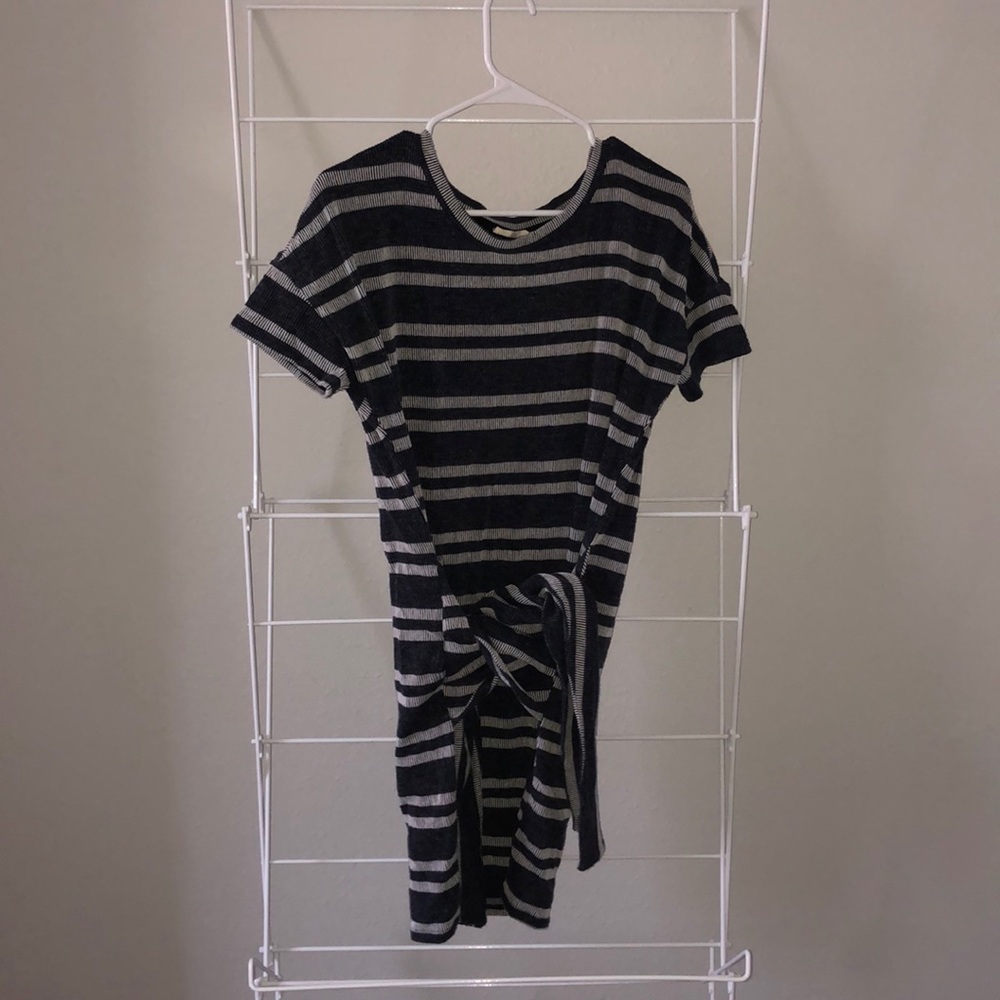 CASUAL STRIPED TIE DRESS